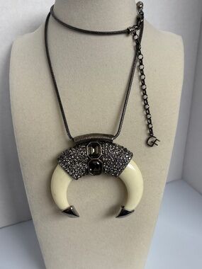 Double Horn Rhinestone Pendant Necklace on Silver Tone Gunmetal Chain